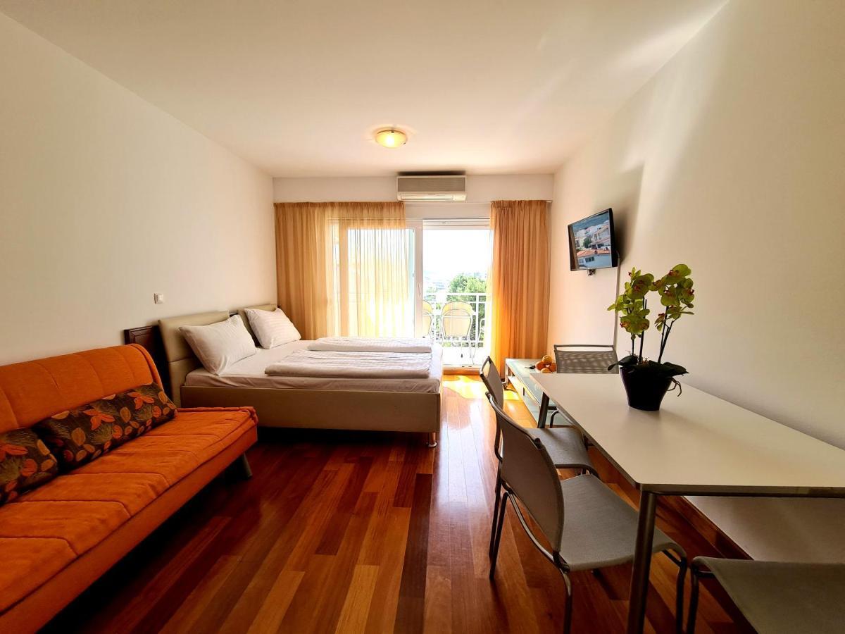 Apartments Veronika Makarska Ngoại thất bức ảnh