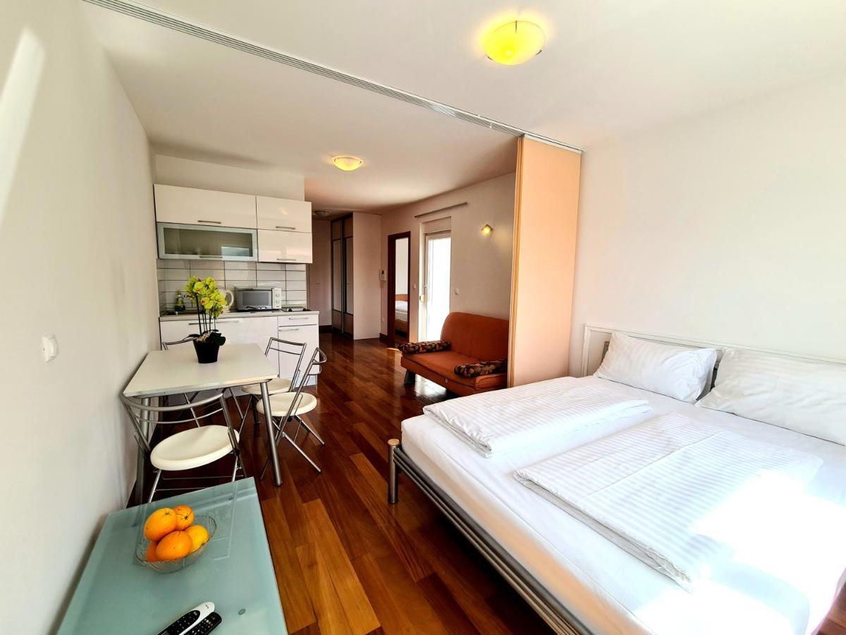 Apartments Veronika Makarska Ngoại thất bức ảnh