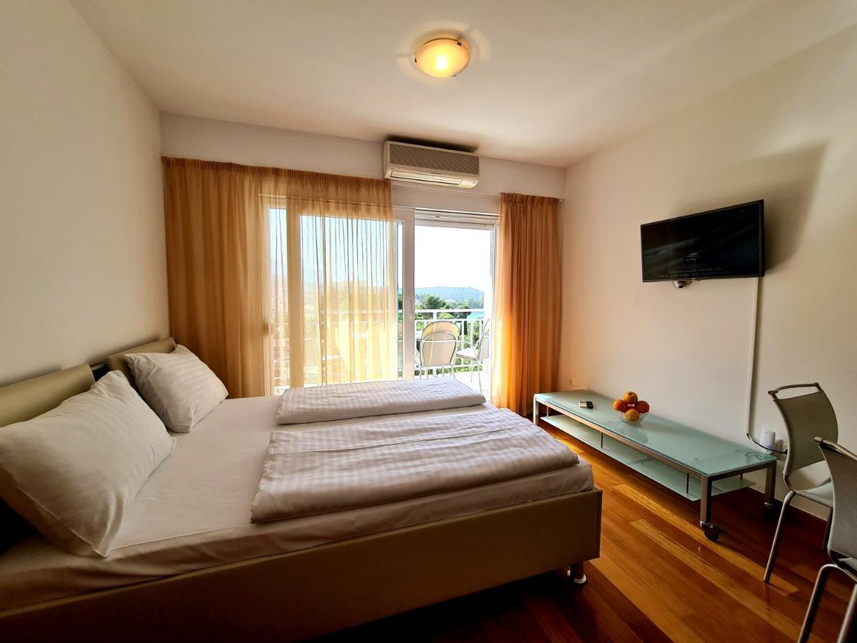 Apartments Veronika Makarska Ngoại thất bức ảnh