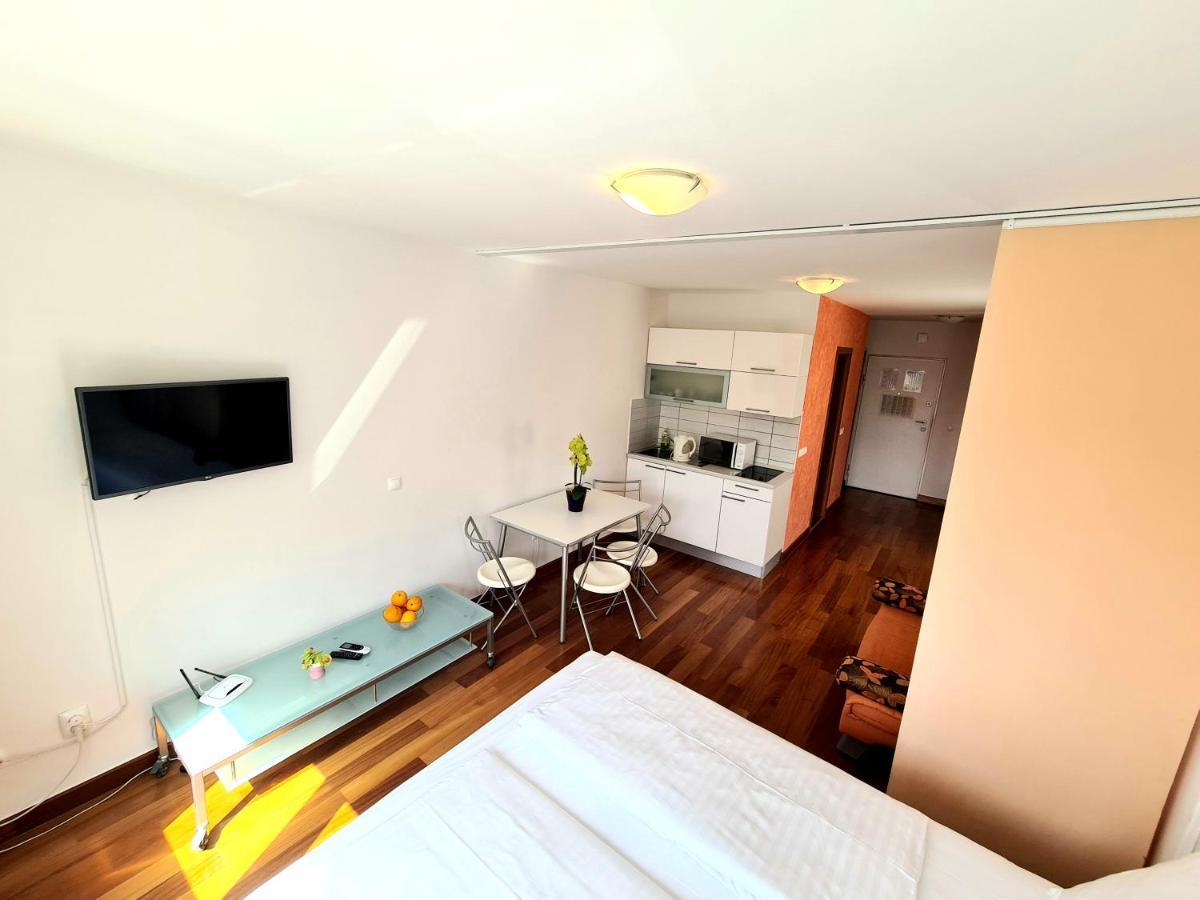 Apartments Veronika Makarska Ngoại thất bức ảnh